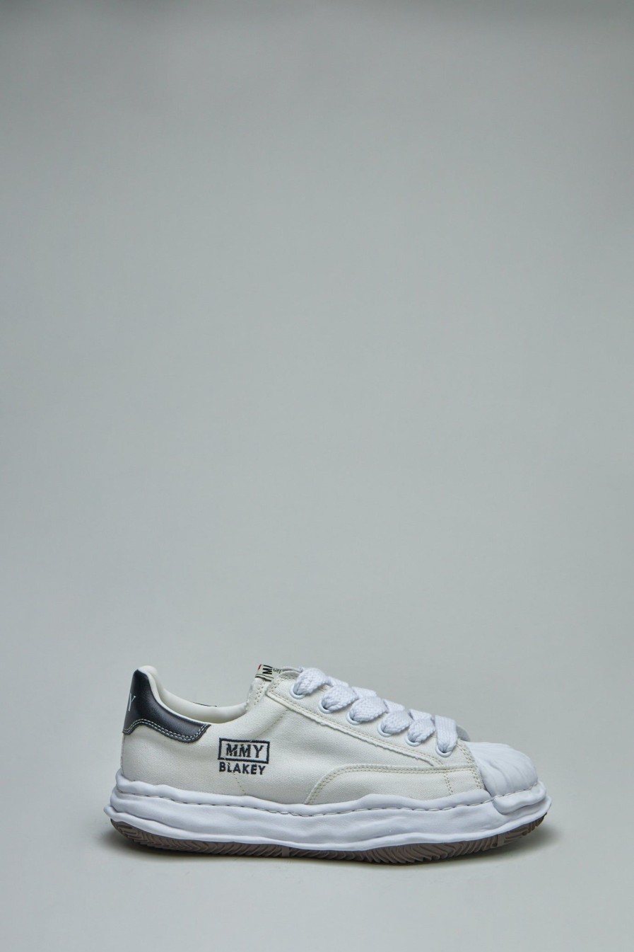 Lage Sneakers | Maison Mihara Yasuhiro Blakey Low