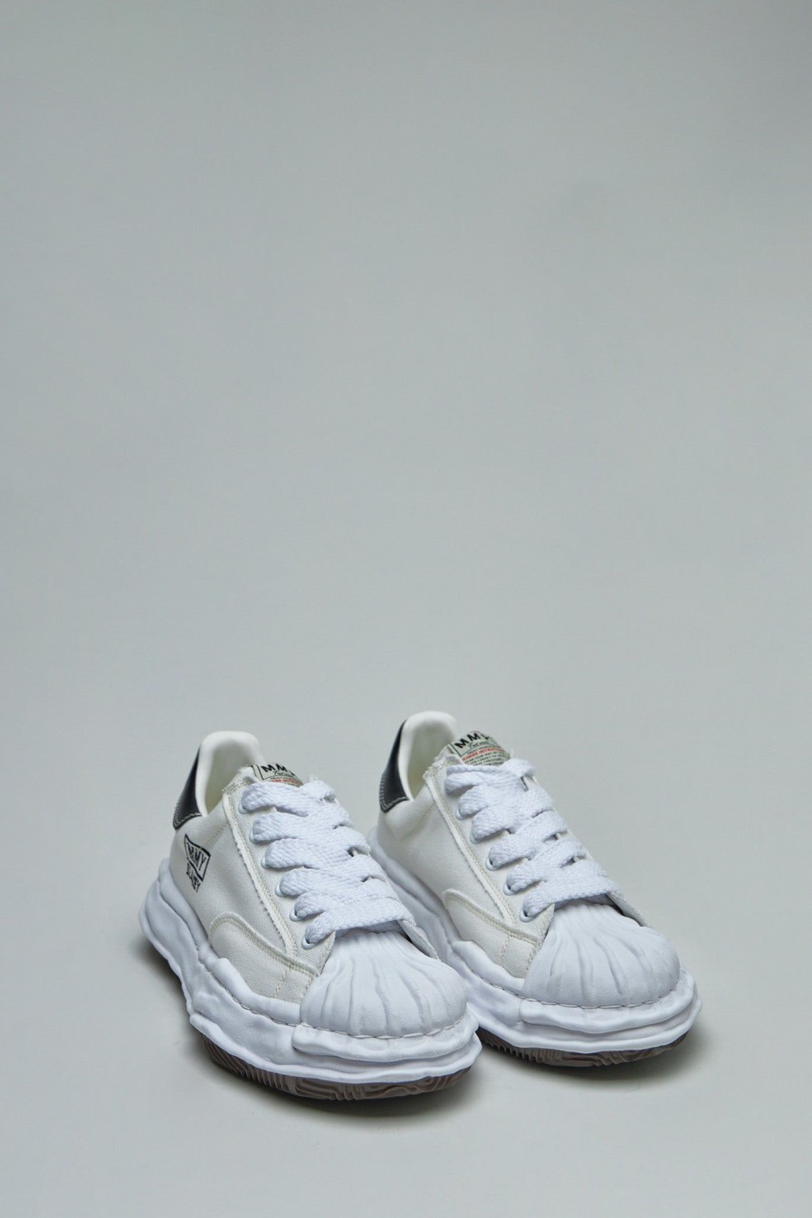 Lage Sneakers | Maison Mihara Yasuhiro Blakey Low