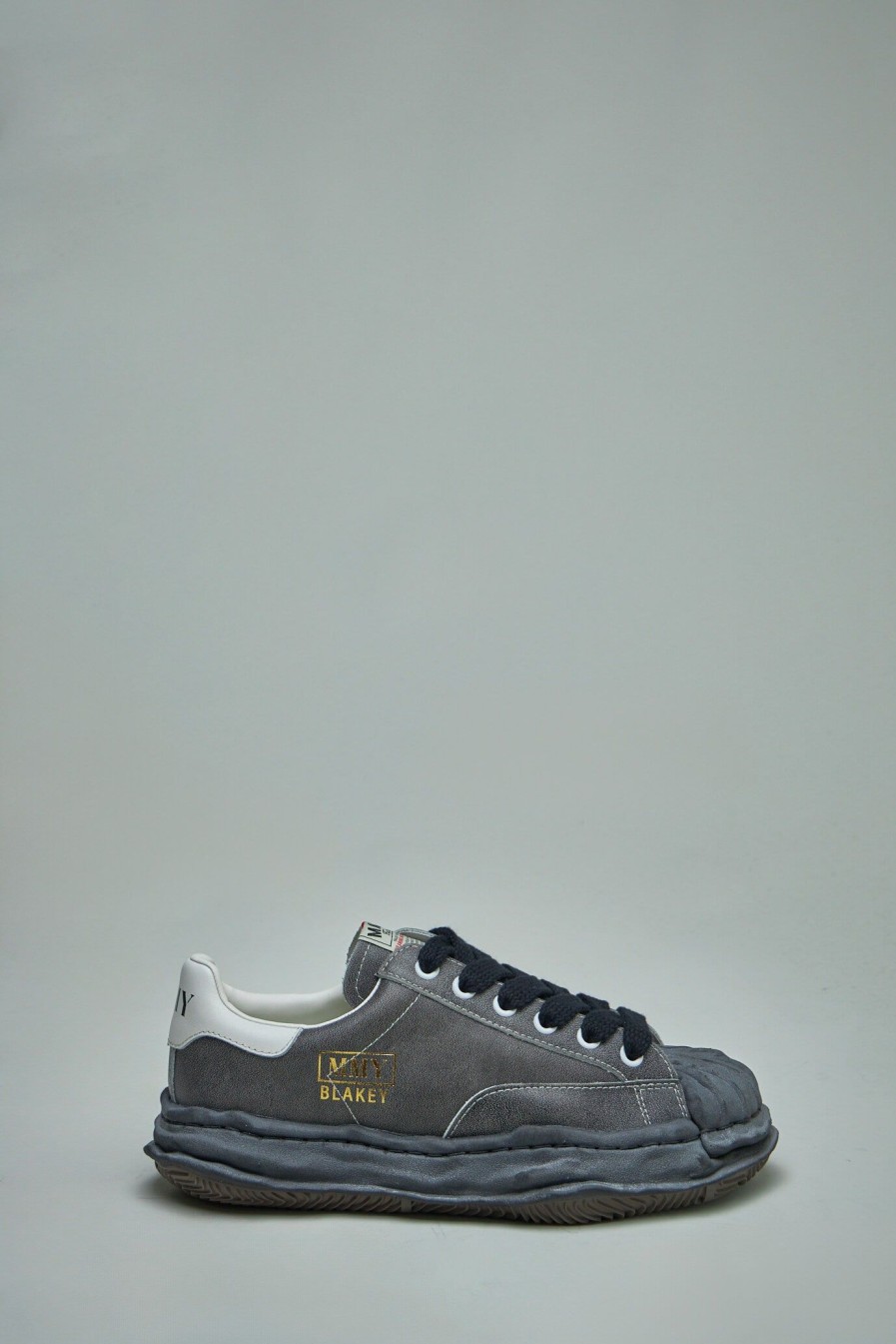 Lage Sneakers | Maison Mihara Yasuhiro Blakey Vintage Leather Low-Top Sneaker