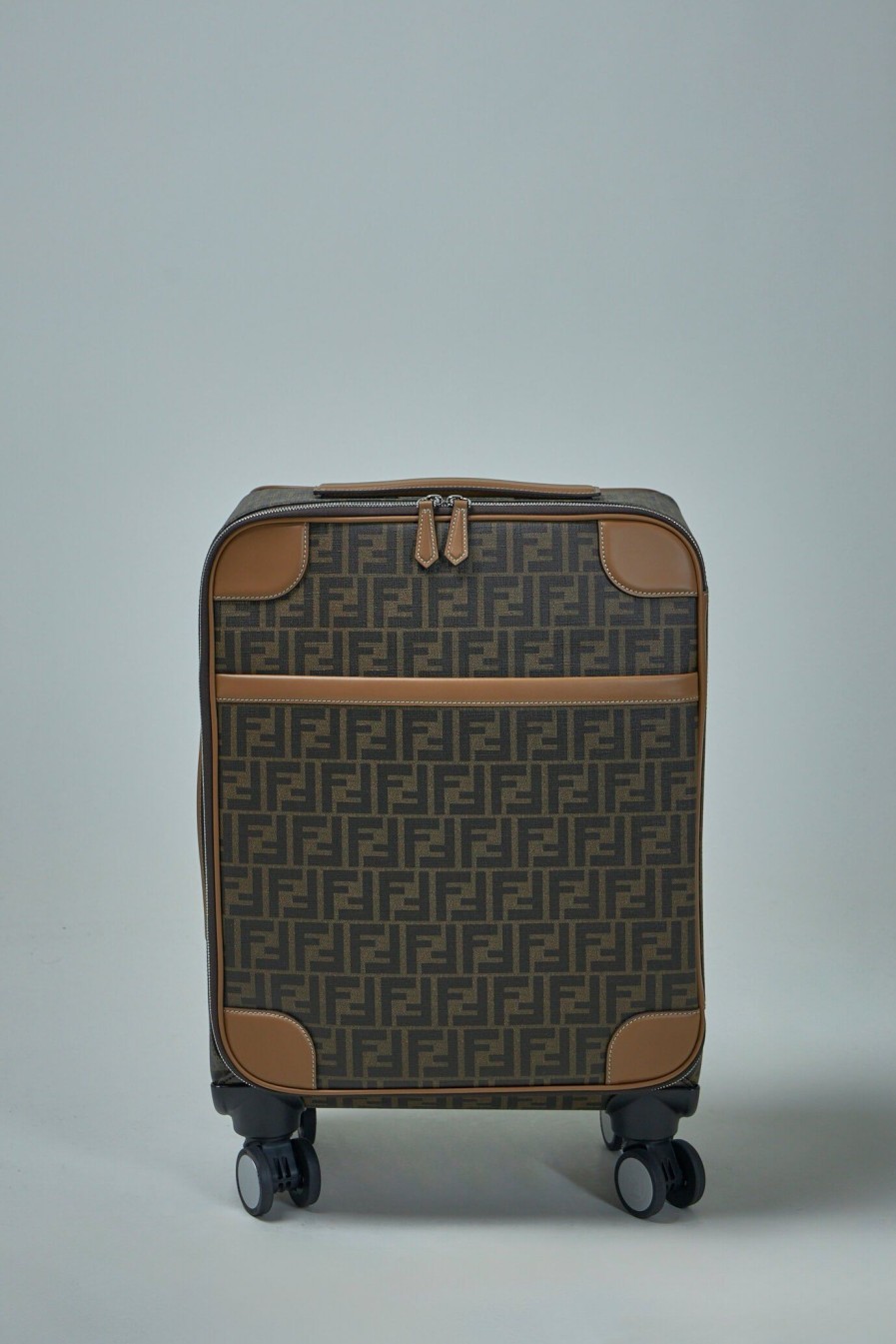 Reistassen | Fendi Cabin Size Trolly