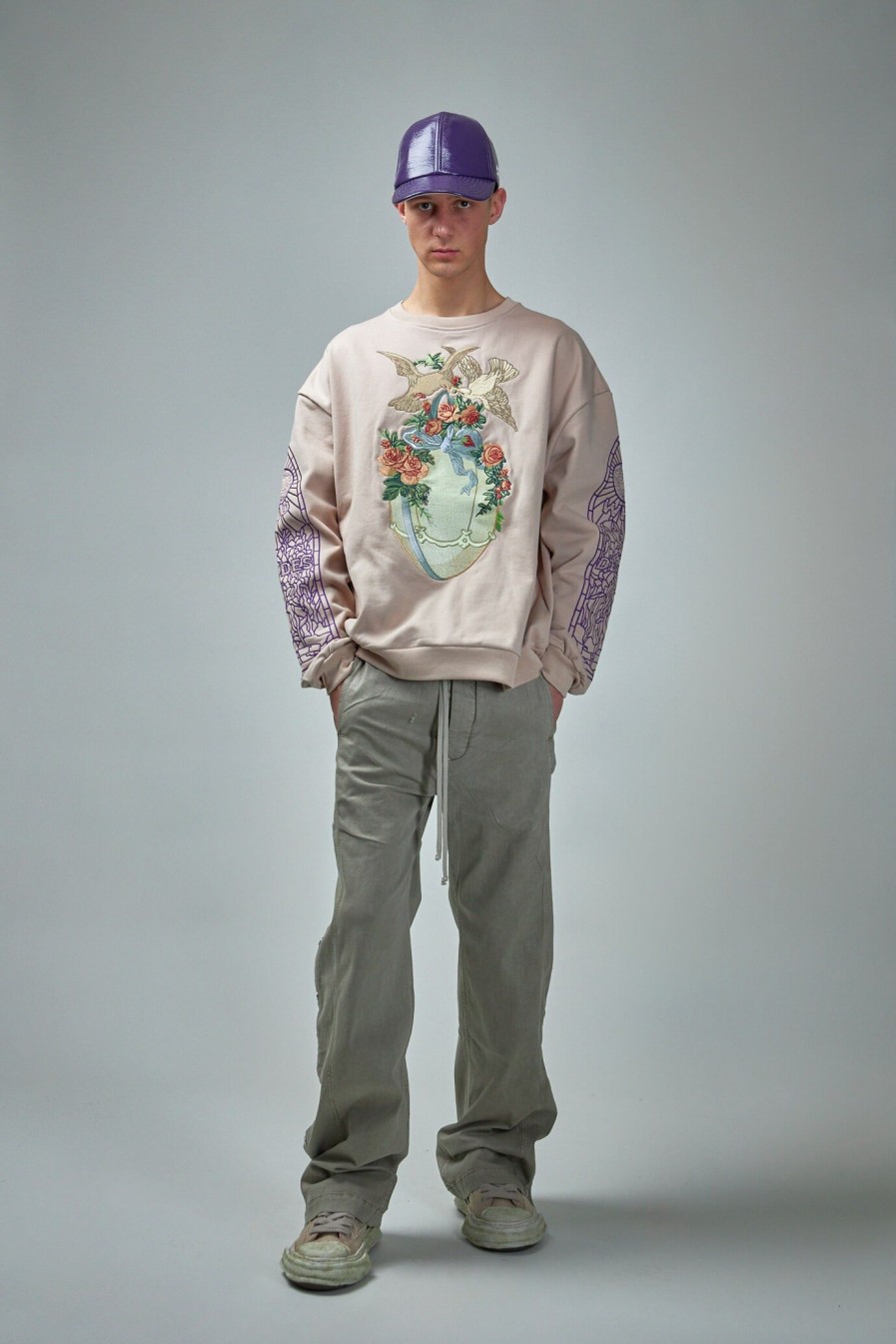 Truien | Who Decides War Gift Crewneck Sweater