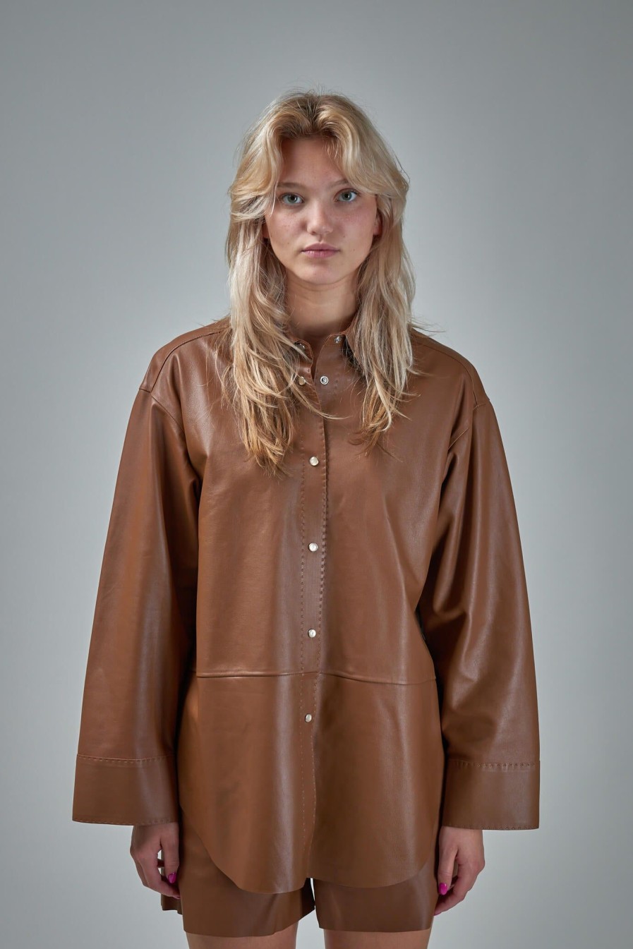 Korte Broeken | By Malene Birger Barissa Shirts Bison